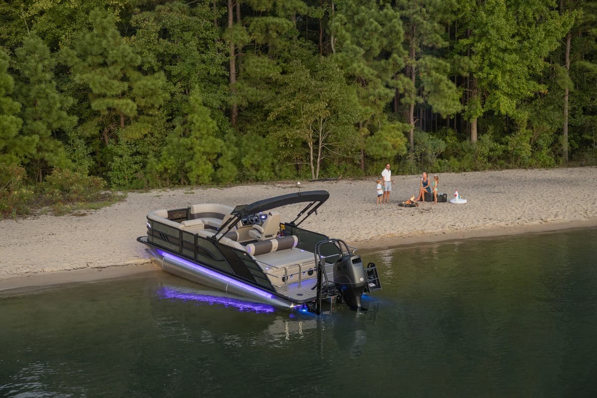 Elite Series Bentley Pontoon