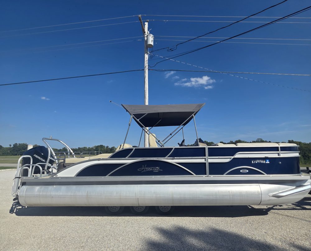 2019 Hampton 2485 Tritoon