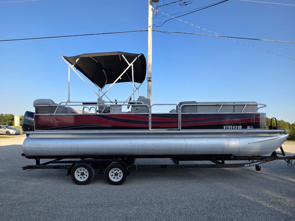2007 Sylvan 24' Cruise